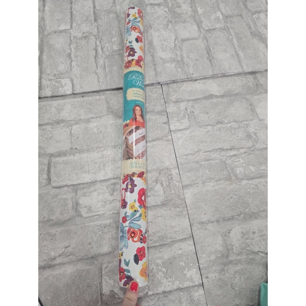 The Pioneer Woman Flea Market Floral Adhesive Laminate Drawer Shelf Liner 12'